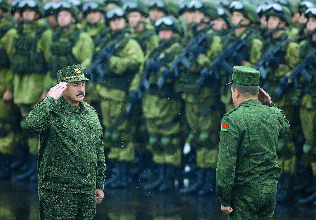Лукашенко: Беларусь и Россия ответят на размещение американских ракет на Украине