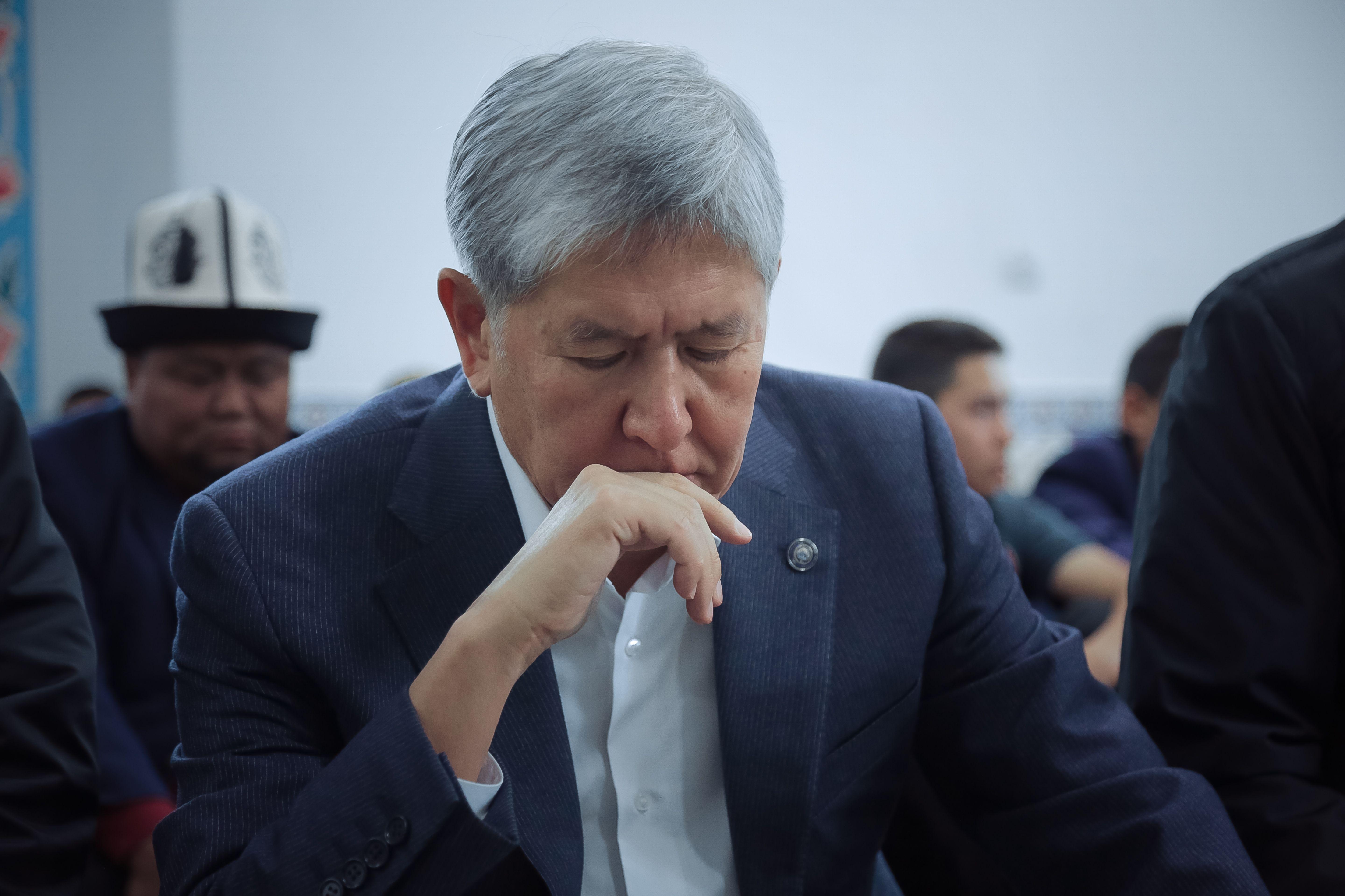 Кыргызский суд продлил срок ареста Атамбаева
