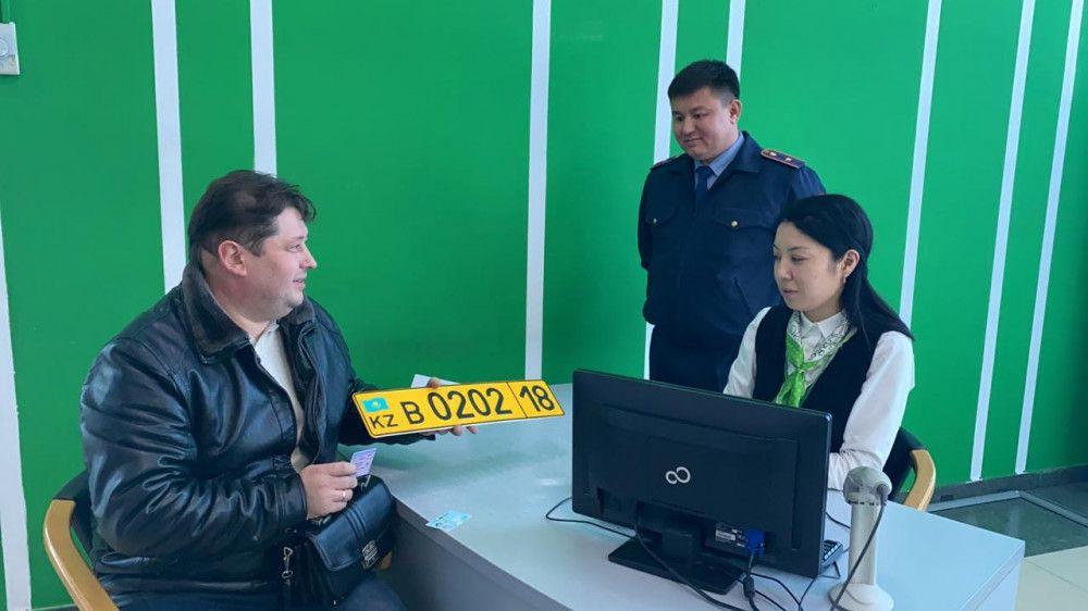 В Казахстане ввели новые правила регистрации авто из ЕАЭС