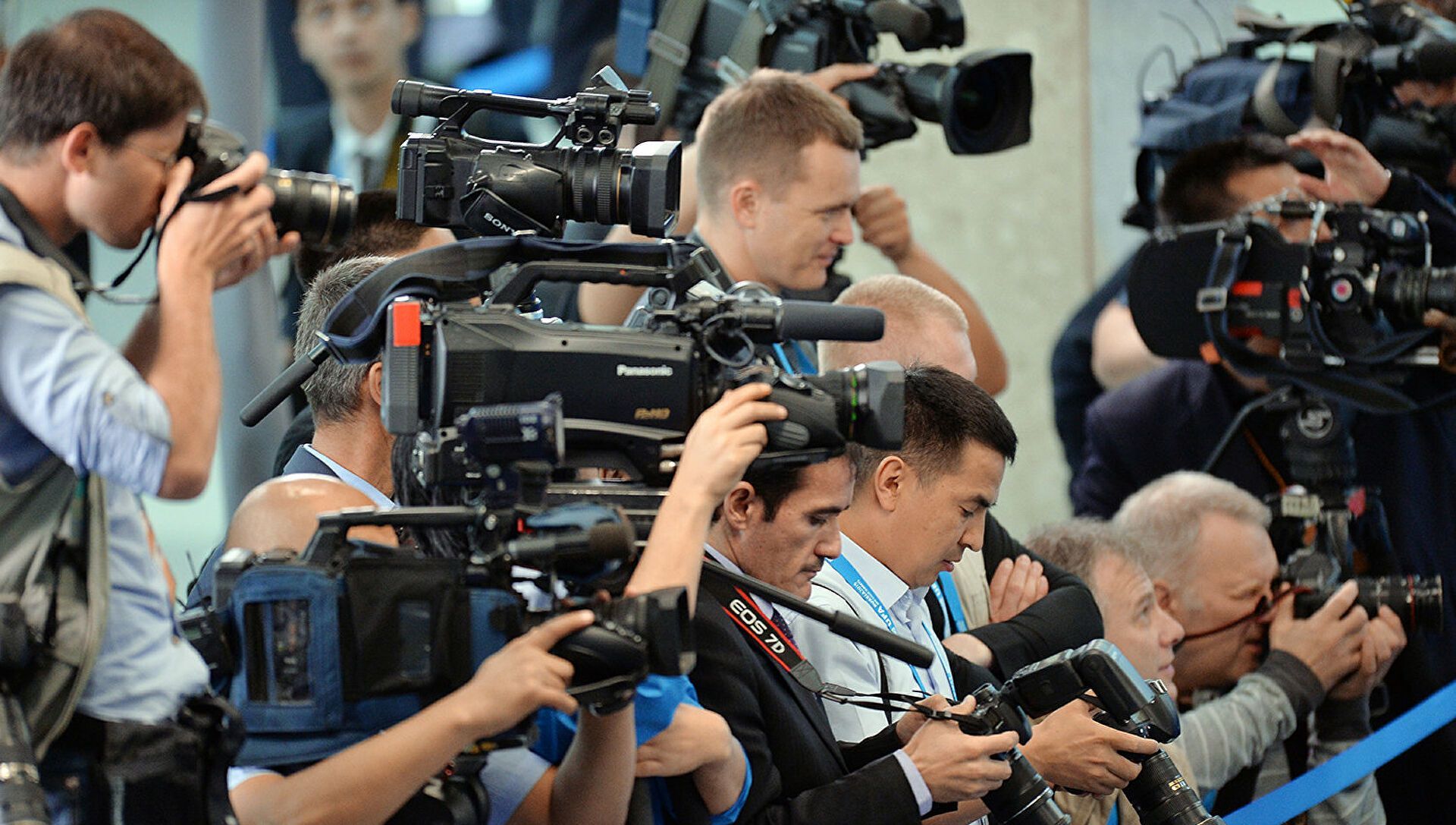 Белорусский союз журналистов приостановил участие в Международной федерации