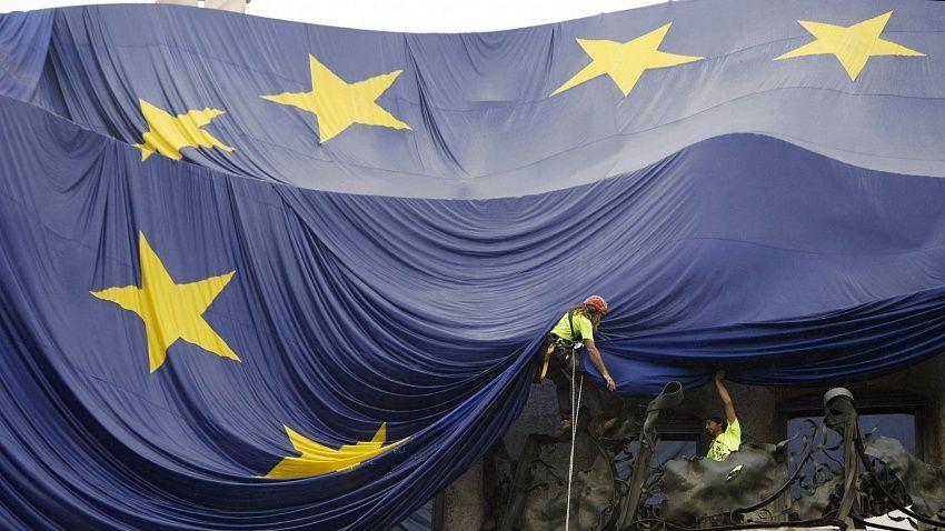 Pentagon Consultant: EU Will Continue to Get Weaker