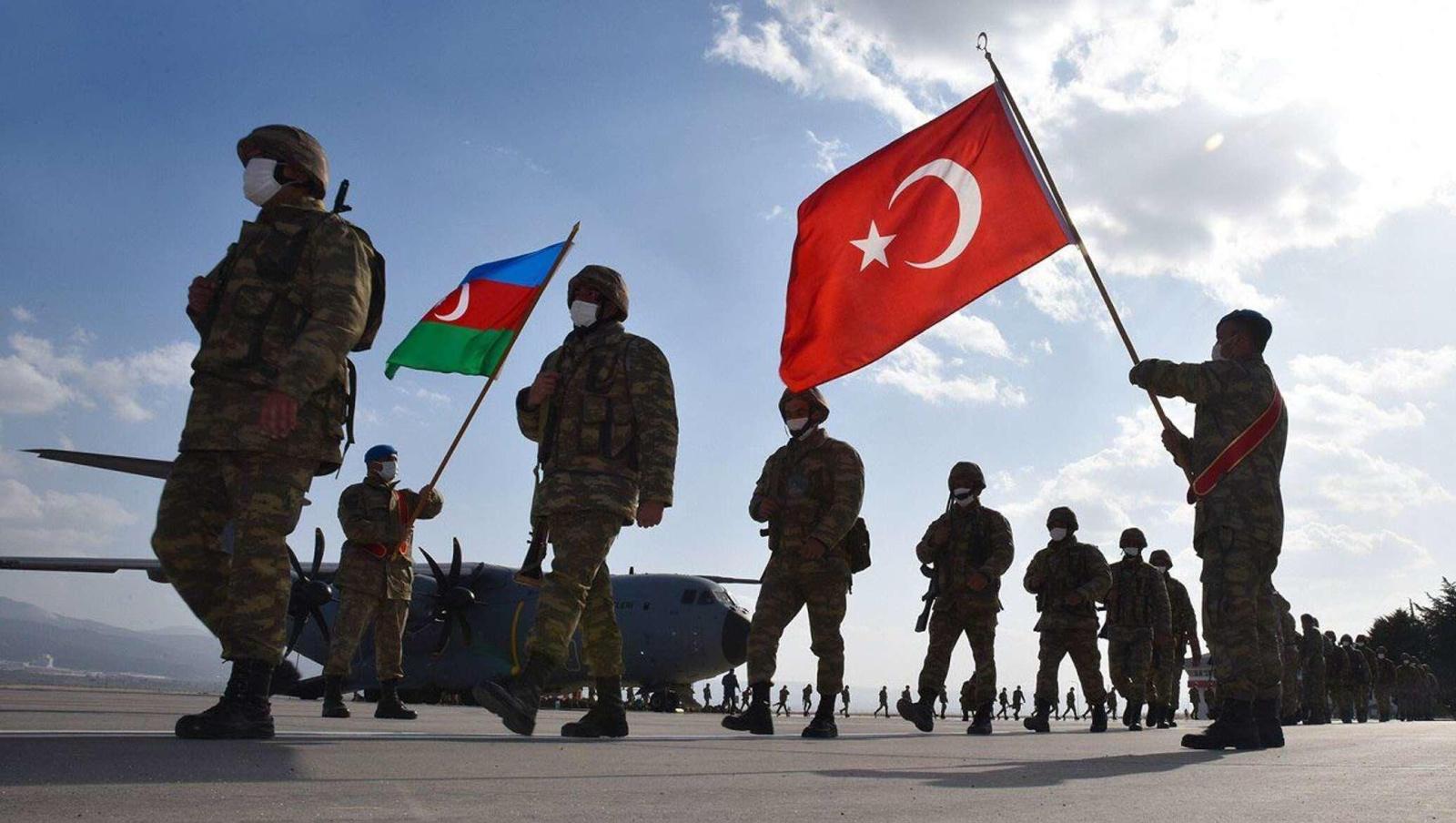 Турция проводит военные учения у границ Армении с участием Азербайджана