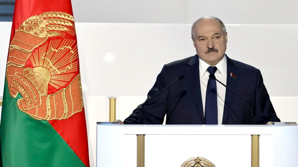 Лукашенко предложил пересмотреть конституционную норму о нейтралитете