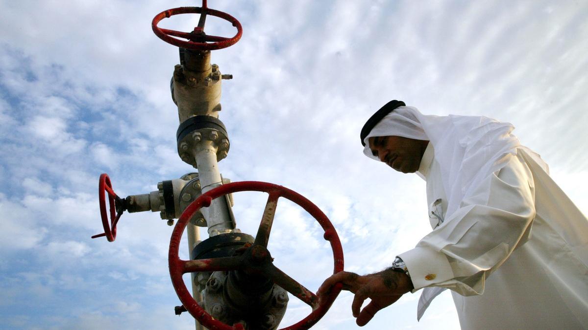 Эксперт объяснил, как Россия и саудиты переигрывают США на нефтяном рынке
