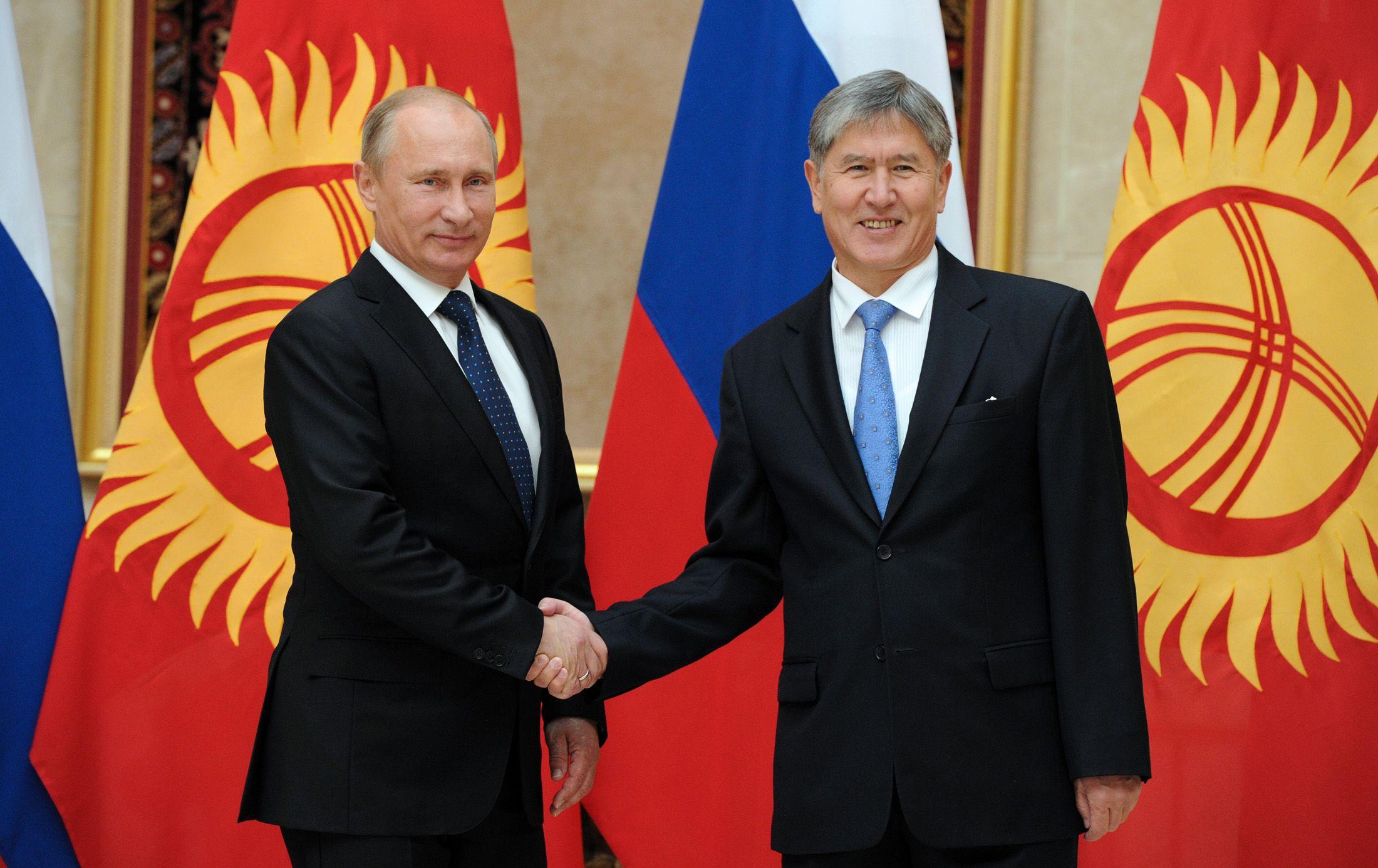 Путин наградил орденом министра Кыргызстана