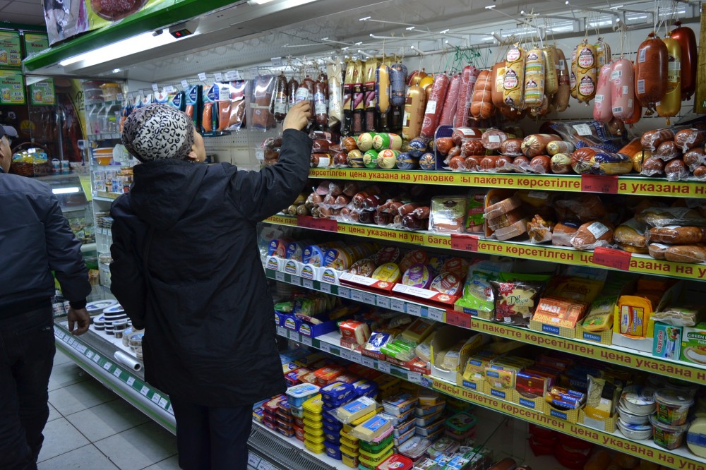 Правительство Кыргызстана займется снижением цен в стране