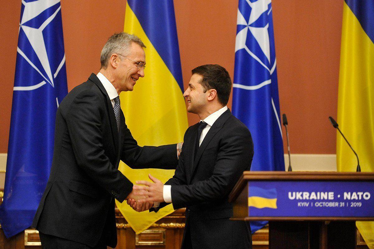Песков: Вступление Украины в НАТО вынудит Россию «принять активные меры»