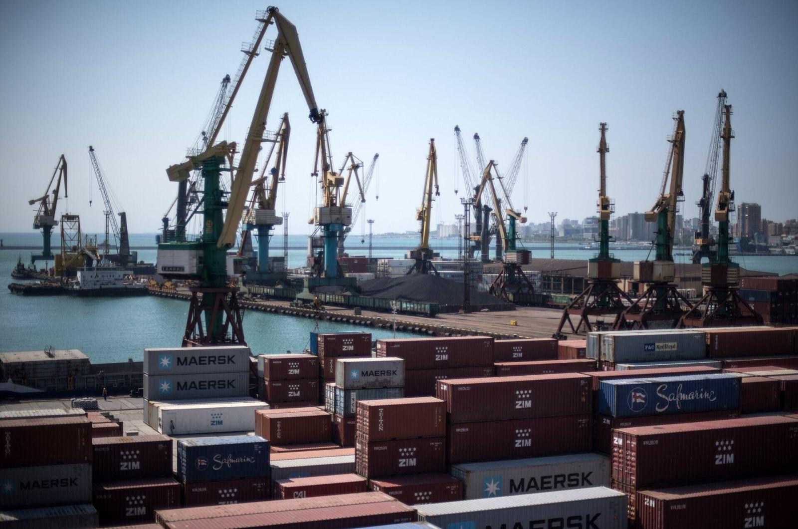 Власти Крыма заявили о готовности предоставить Беларуси порты 