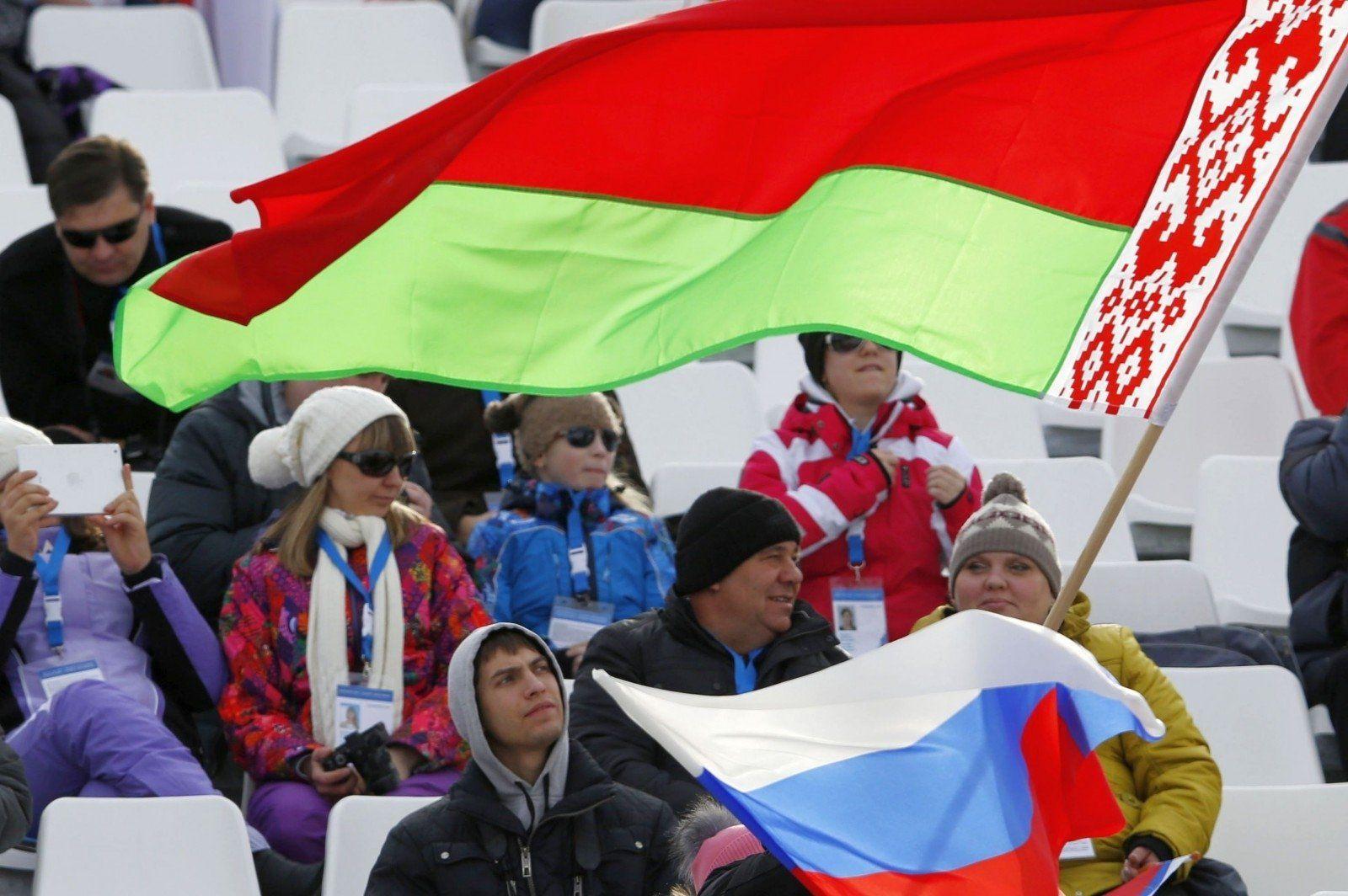  Стало известно, как россияне относятся к объединению с Беларусью