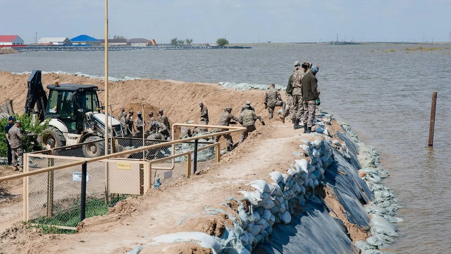 ЕАБР выделит Казахстану деньги для борьбы с последствиями наводнений