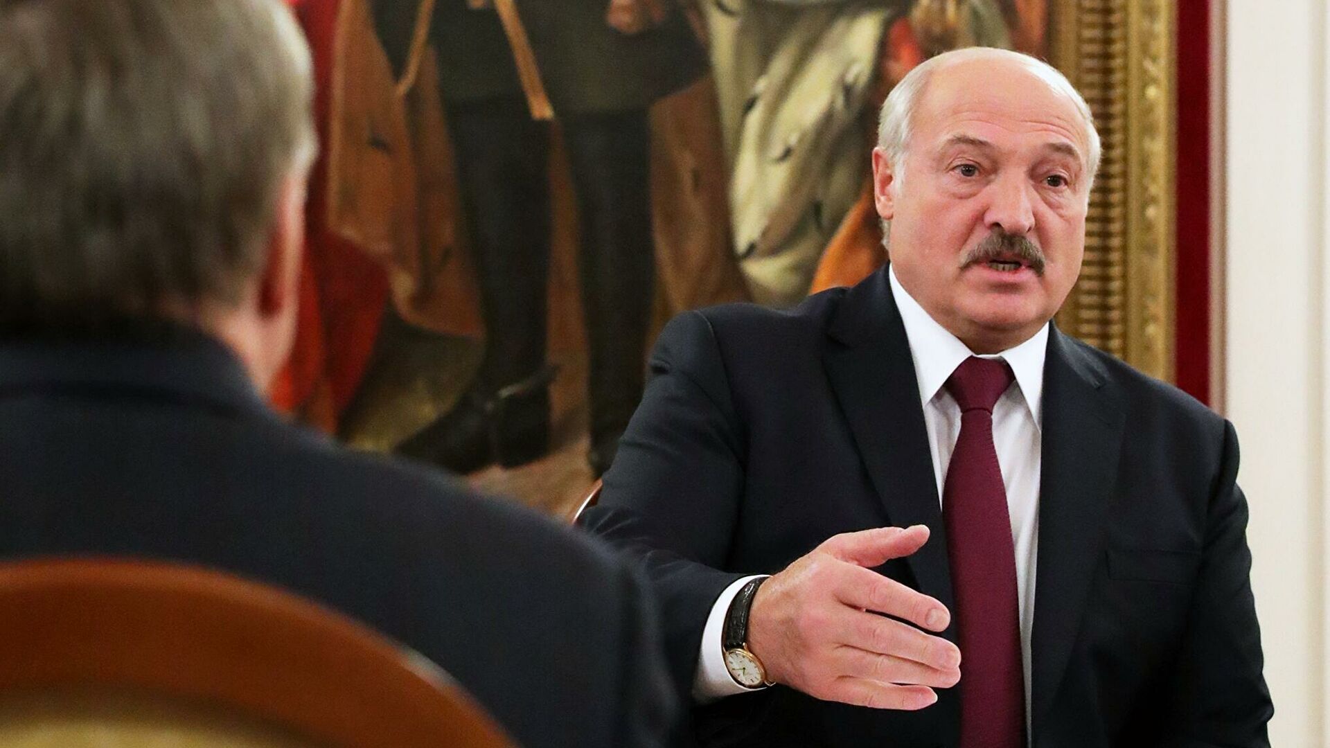 Лукашенко: мы готовы обсуждать с оппозицией Конституцию
