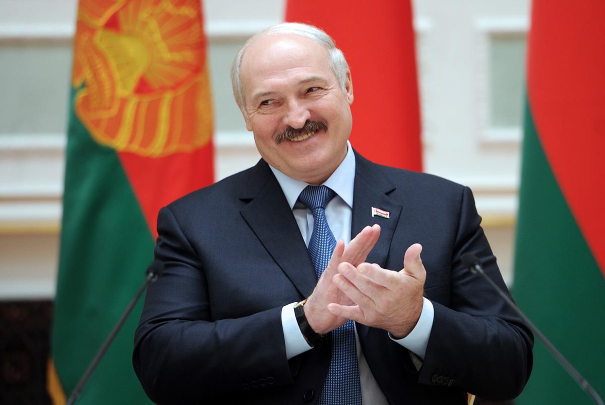 В Беларуси откроют магазин одежды с цитатами Лукашенко
