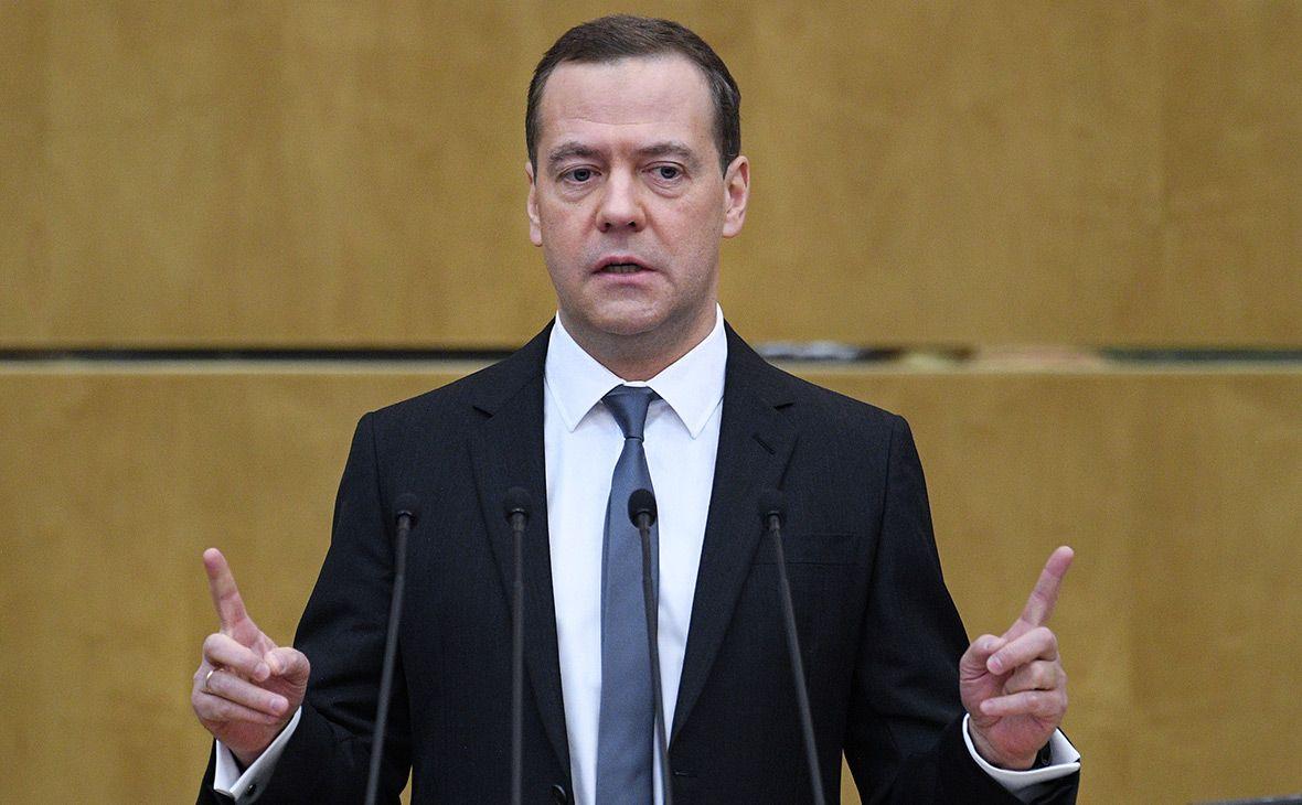 Медведев предложил странам ШОС перевести расчеты на национальные валюты