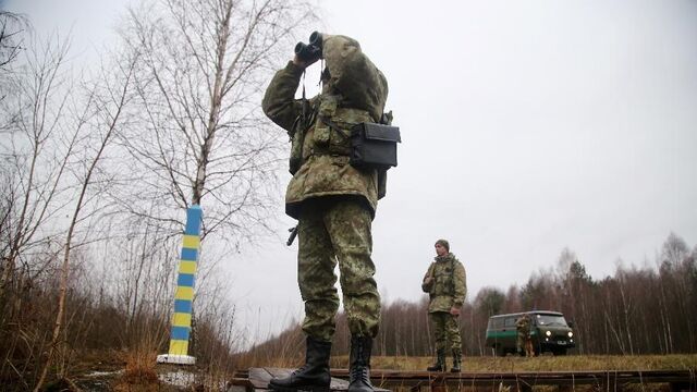Киев направил к белорусской границе боевиков, известных терактами в Белгороде