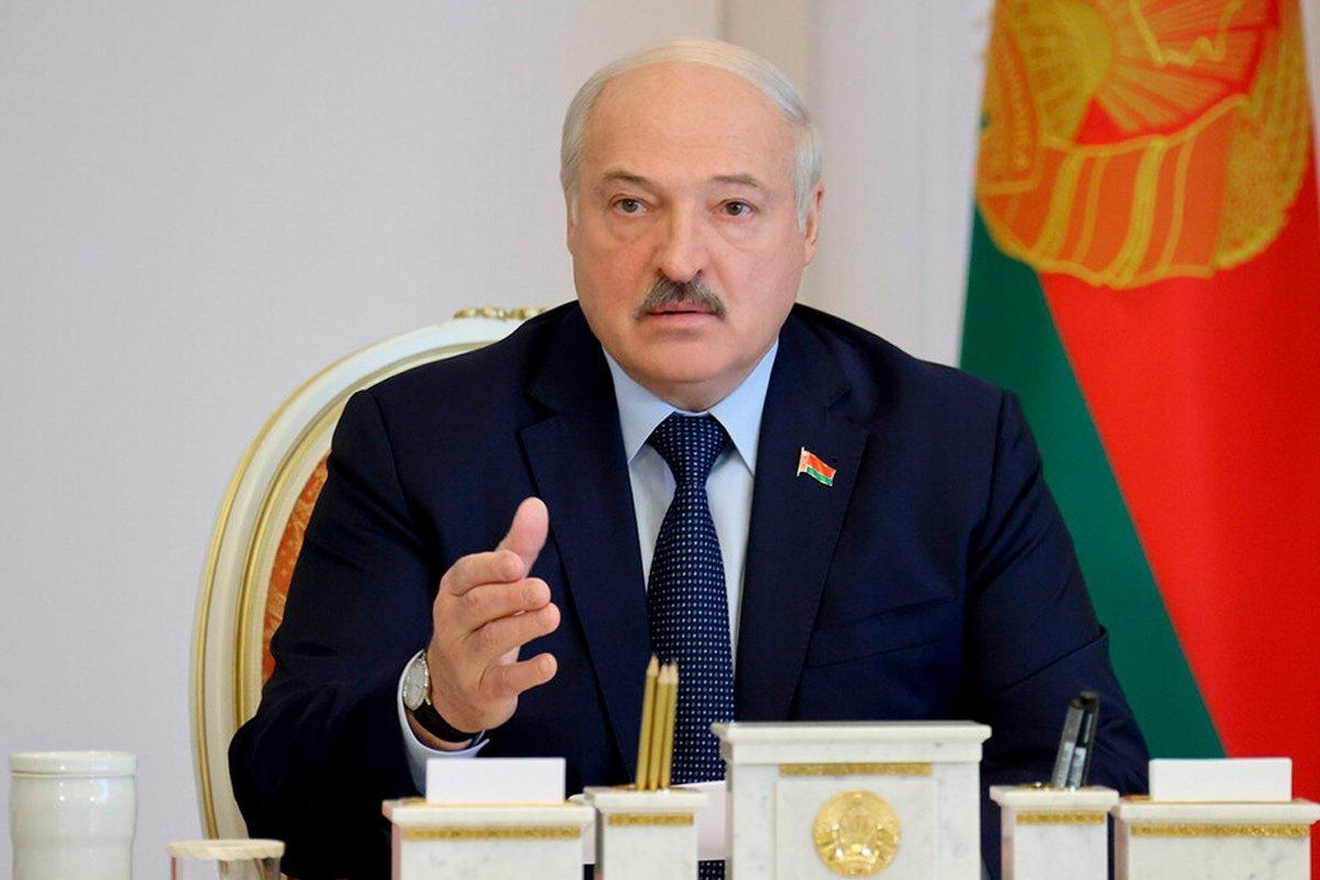 Лукашенко объяснил, как понимает денацификацию