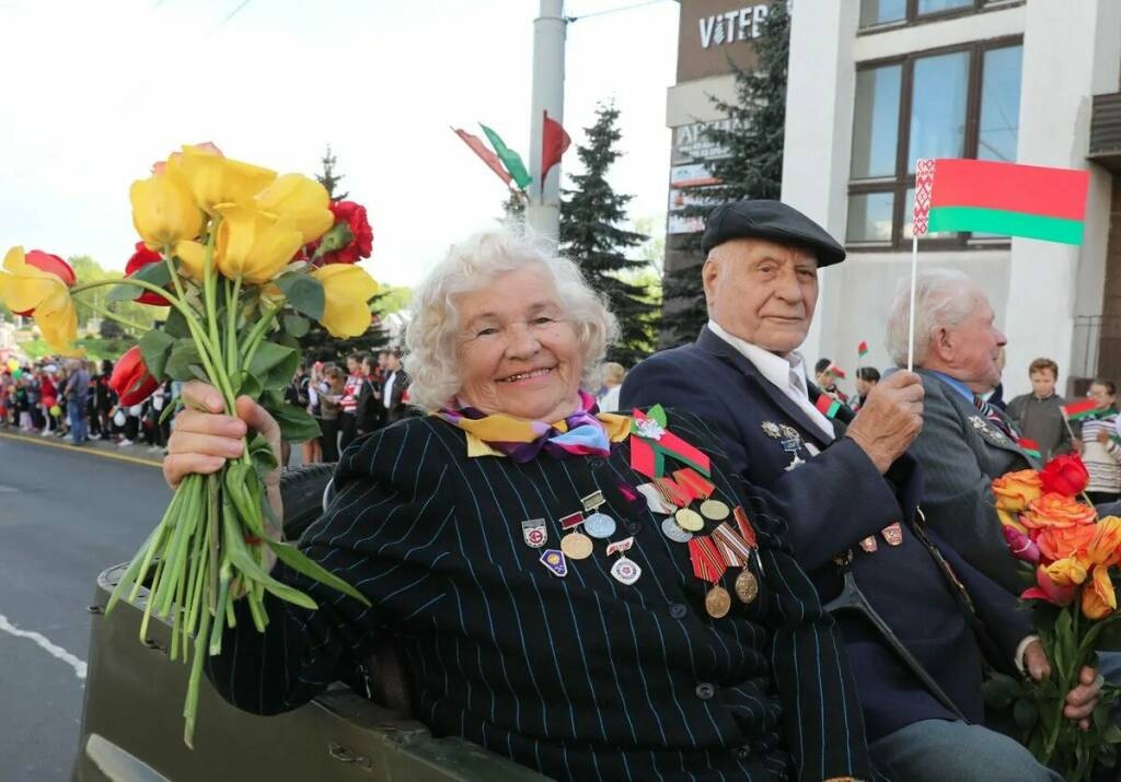 В Беларуси начали выплату материальной помощи ко Дню Победы