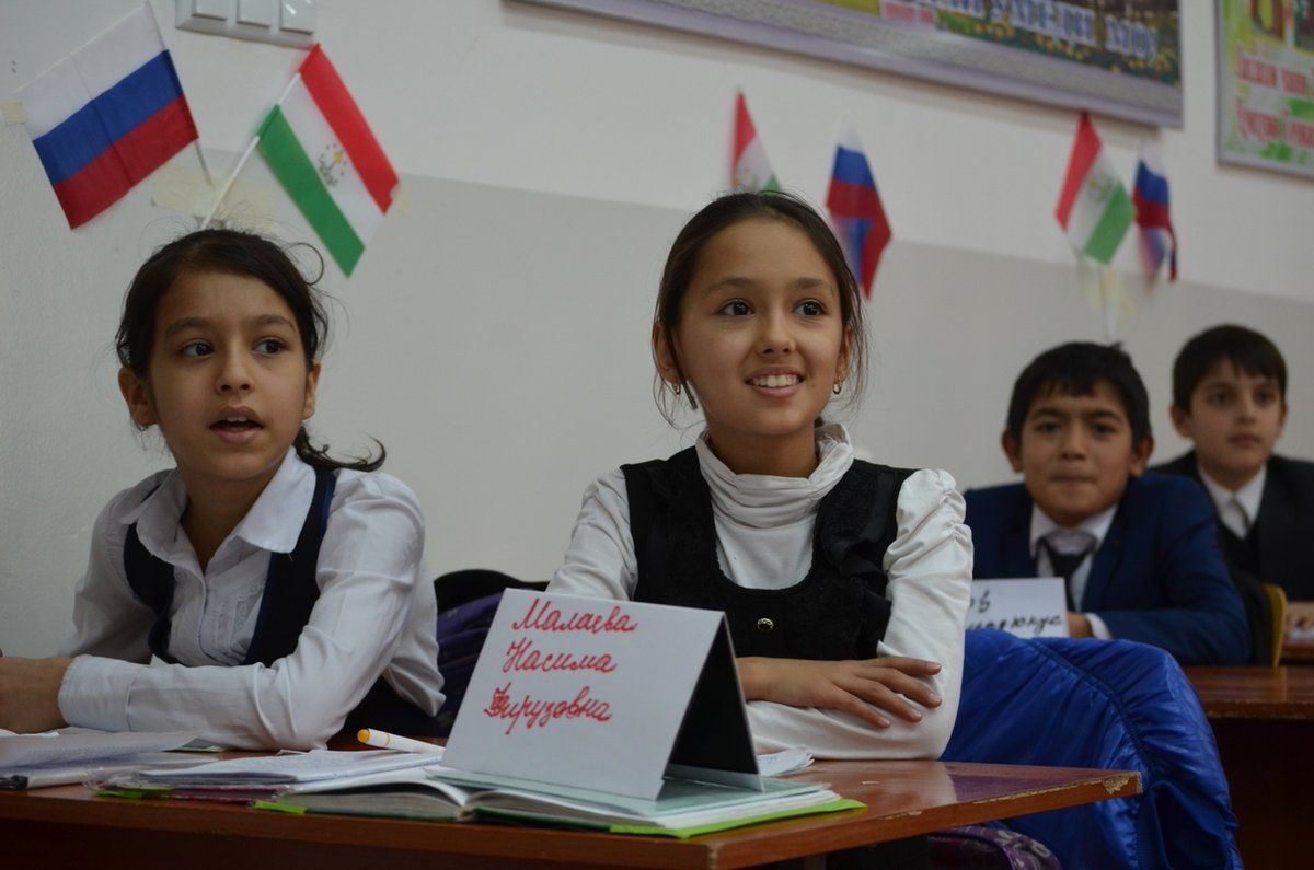 Россия пожертвовала средства на строительство школ в Таджикистане