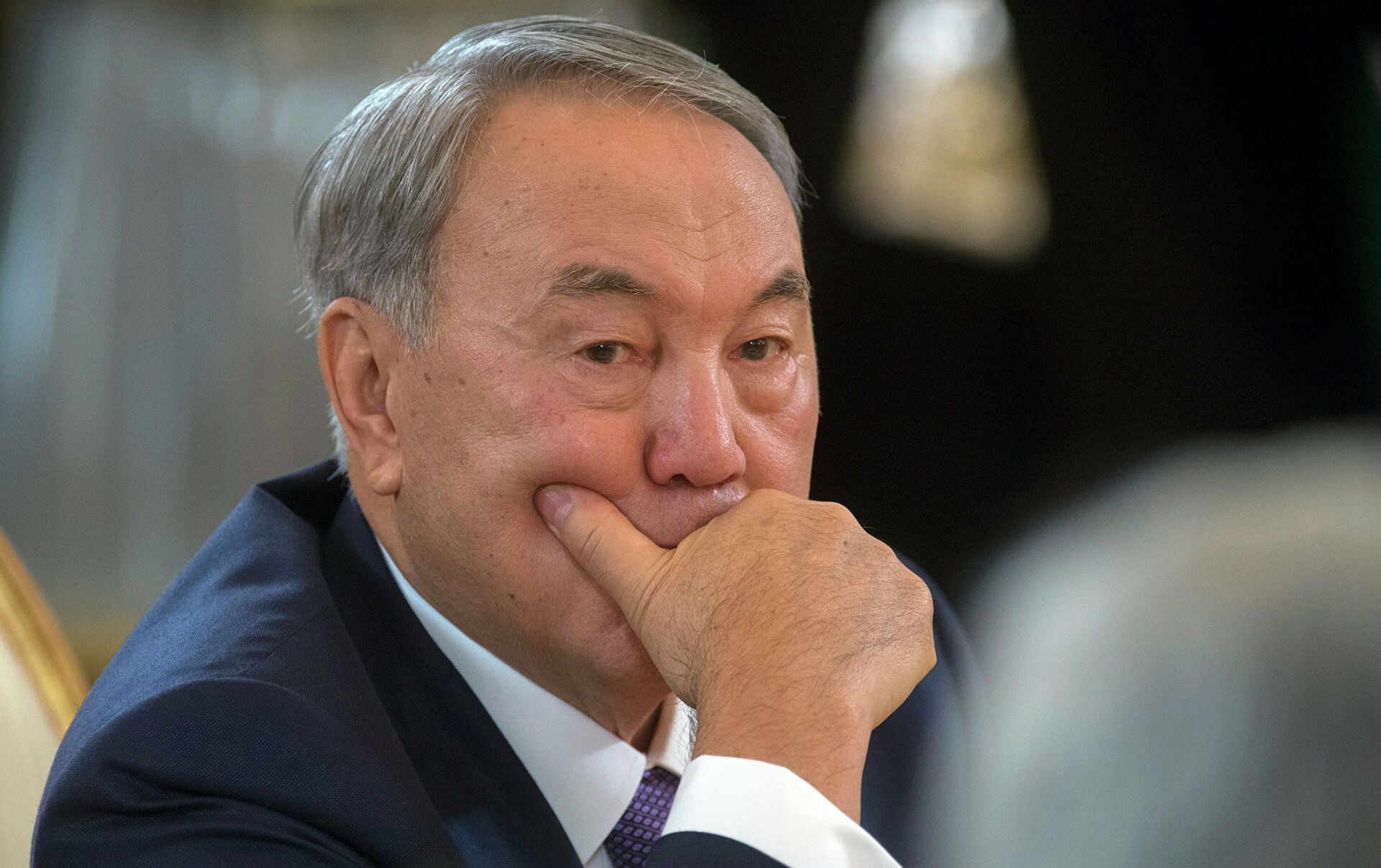 Парламент Казахстана сократил полномочия Назарбаева