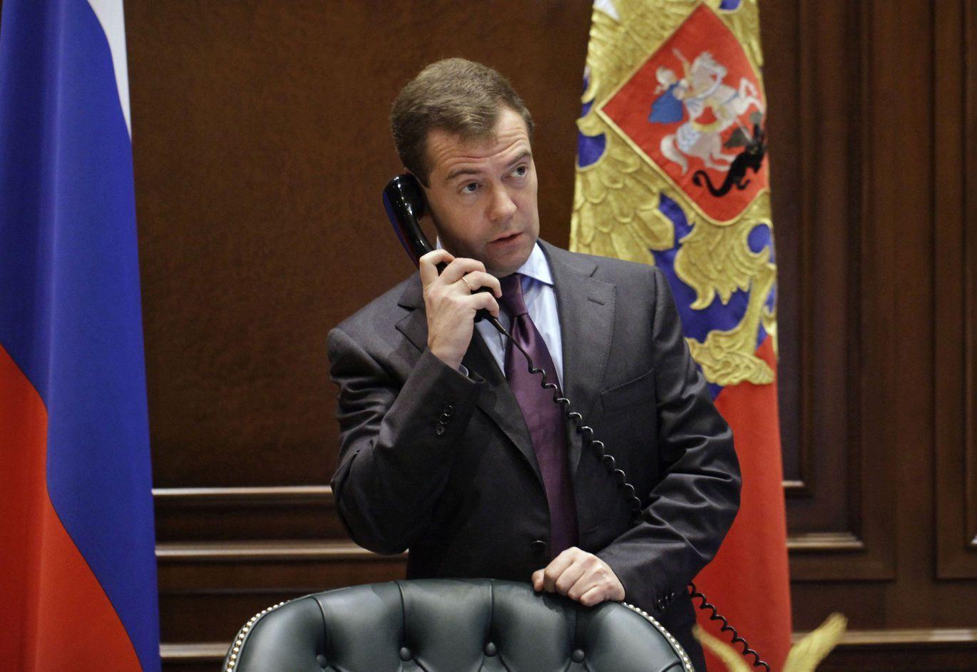 Медведев предложил отменить роуминг и запустить 5G в Евразийском союзе