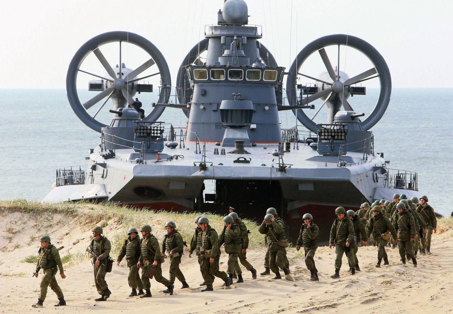 Беларусь увидела новые военные угрозы
