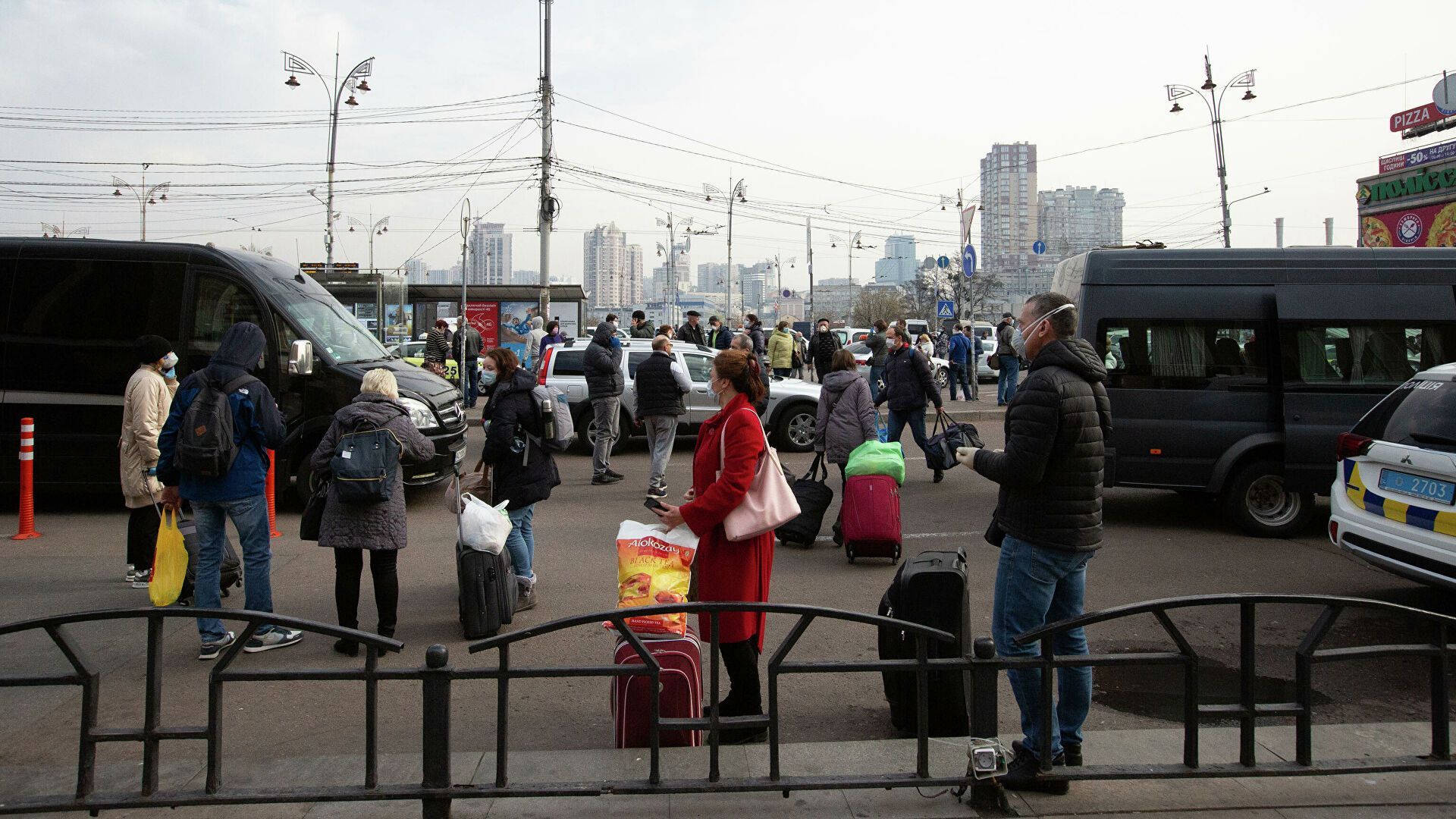 Казахстан объявил об эвакуации граждан из Украины