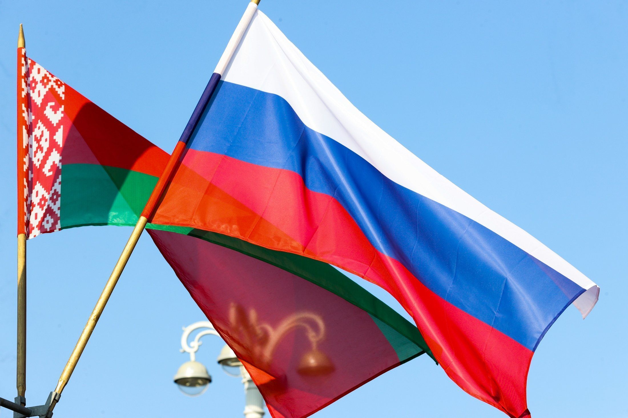 Правительства Беларуси и России разработают совместный ответ на санкции