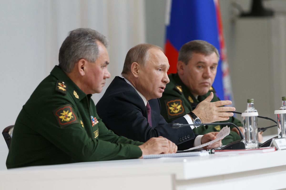 «Не нужно лезть в эти катакомбы»: Путин ответил на предложение о штурме промзоны в Мариуполе