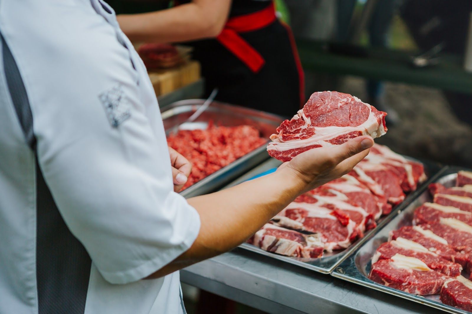 Корреспондент "Р" на фуре с молочной продукцией прокатился до границы и прошел п
