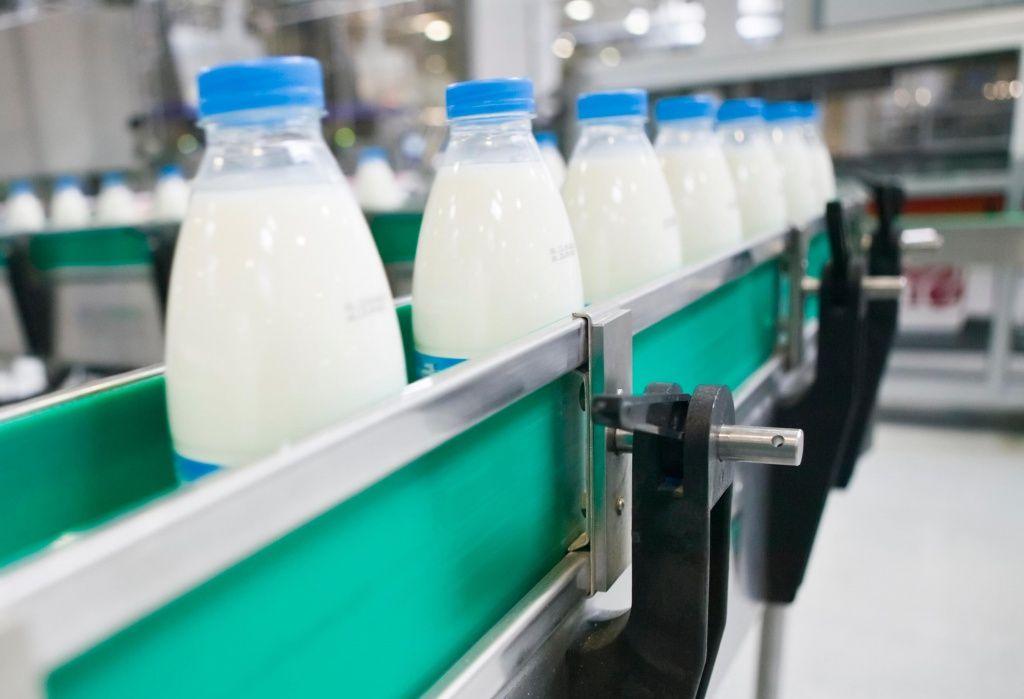 Россельхознадзор ограничил ввоз молочного сырья из Беларуси