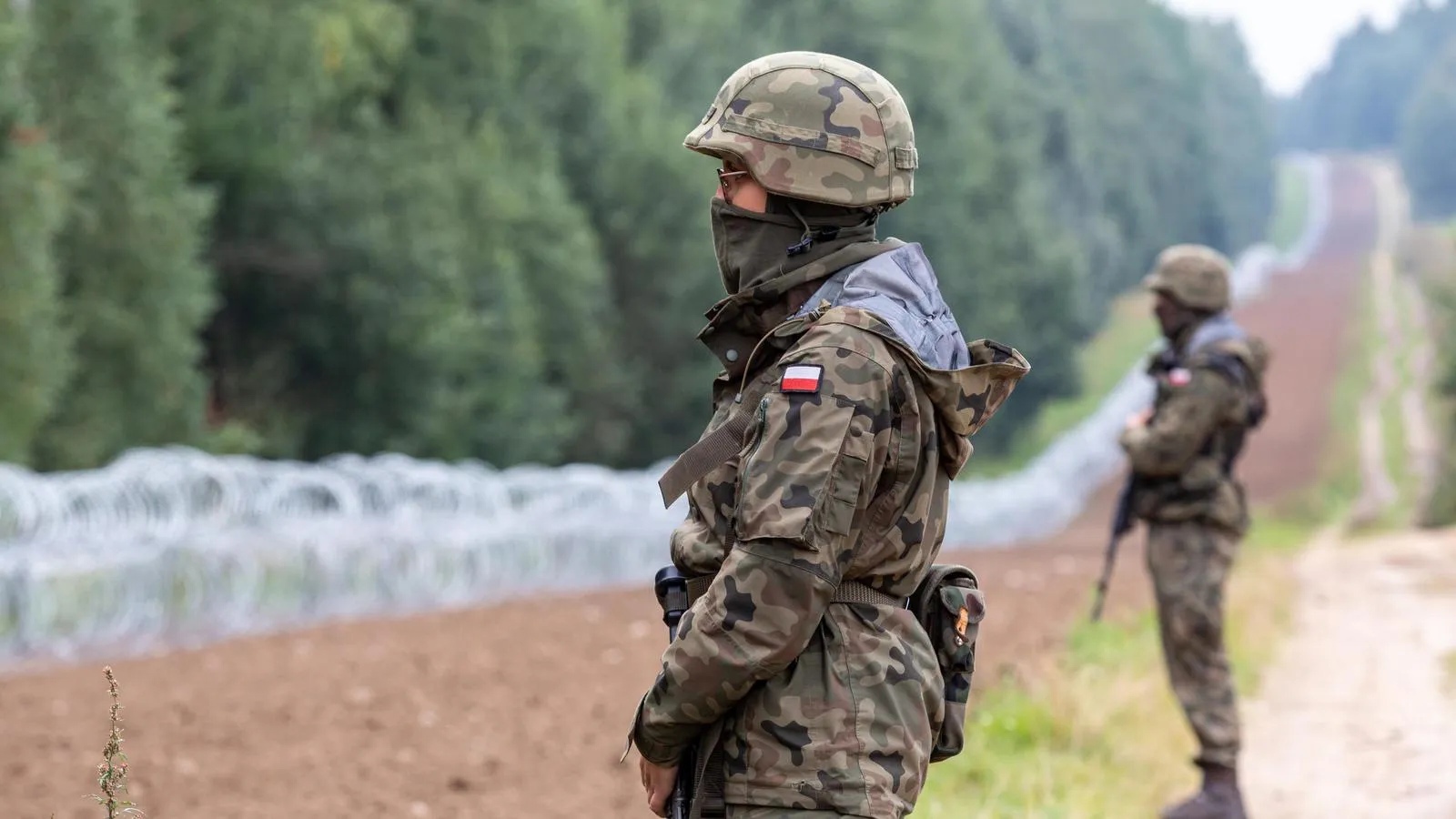 Польша создаст буферную зону на границе с Беларусью