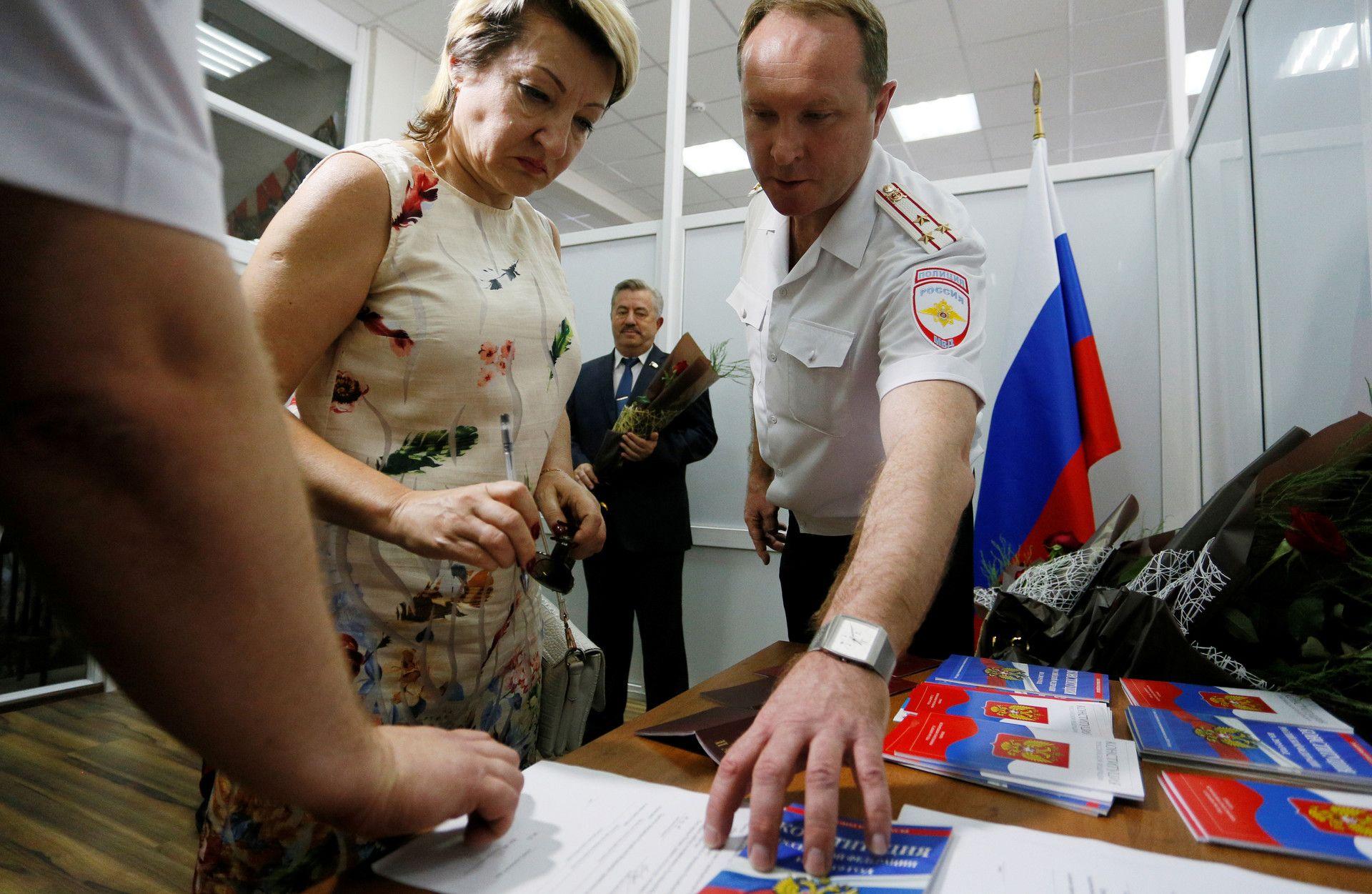 Число получивших российское гражданство резко выросло в 2019 году