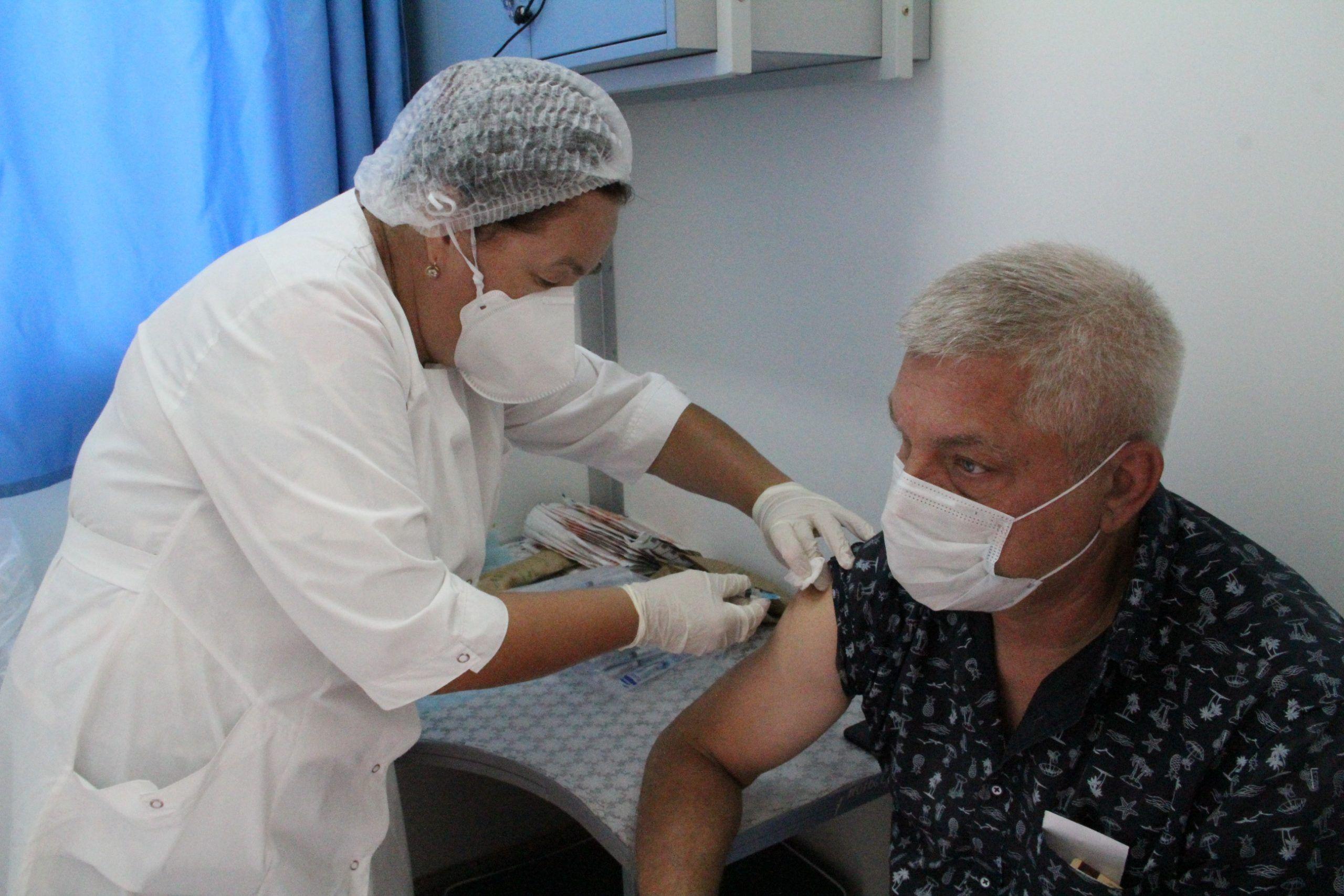 В Казахстане стартовала вакцинация против гриппа и ОРВИ