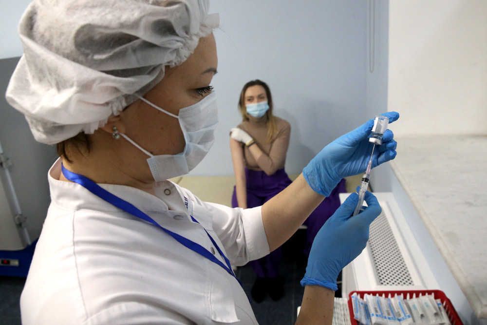 Стало известно, когда в Кыргызстан доставят казахстанскую вакцину