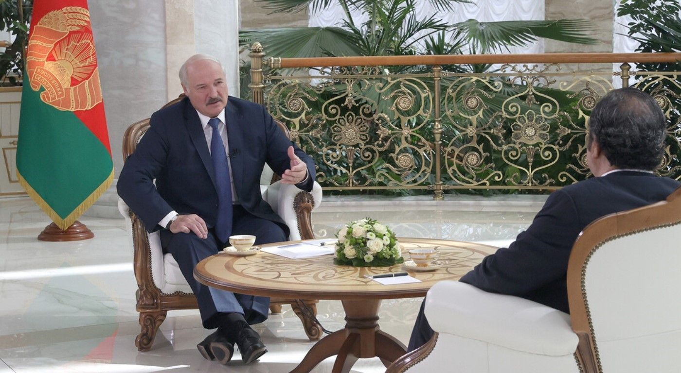 Лукашенко: Беларусь развивается в условиях санкций