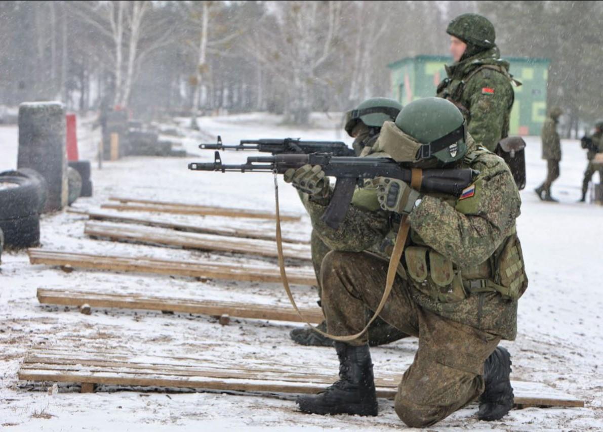 Беларусь и Россия проводят учения по боевому слаживанию