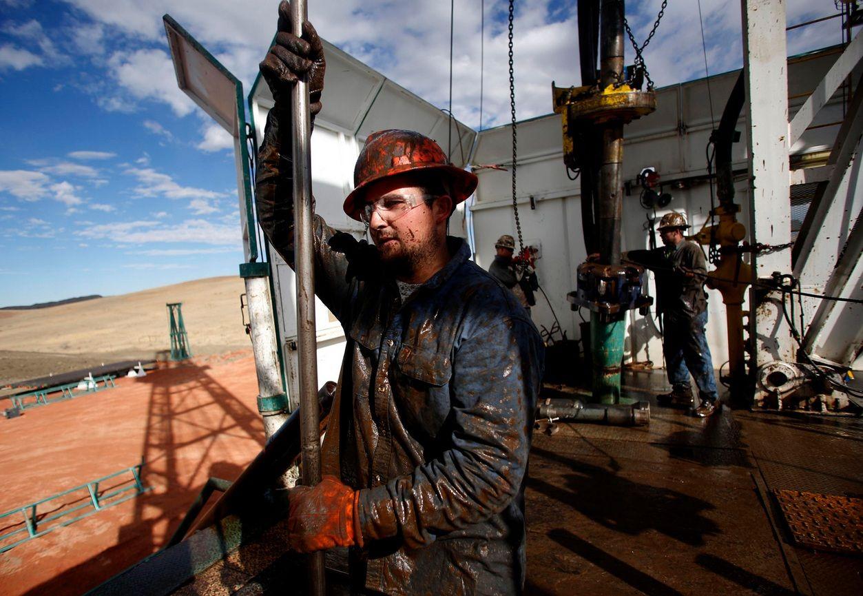 Страны ОПЕК+ могут продлить ограничение на добычу нефти