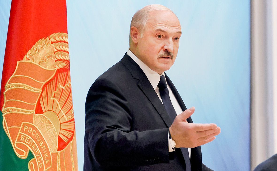 Лукашенко поделился полномочиями с правительством