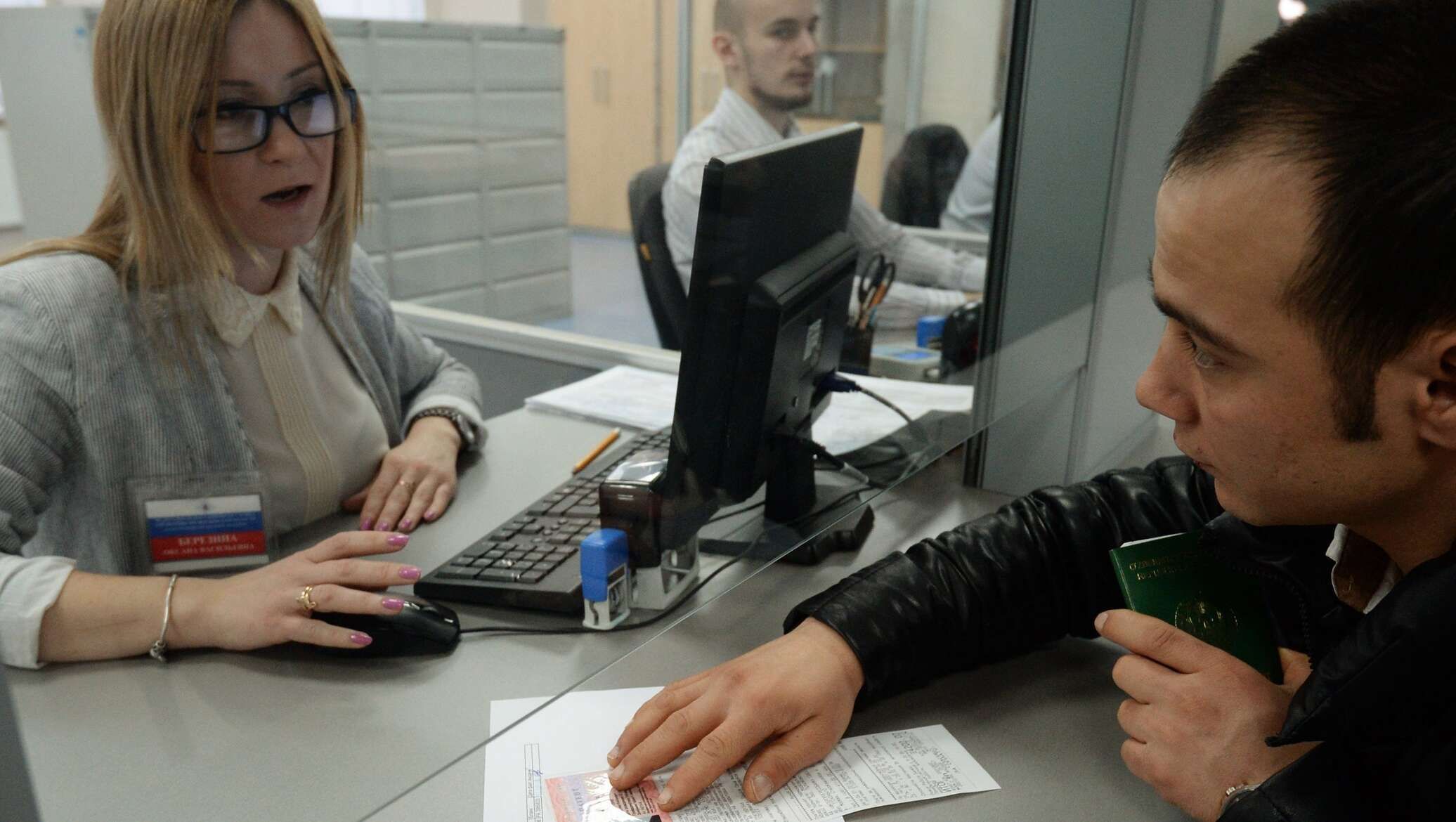 Россия освободила граждан Узбекистана от обязательной регистрации