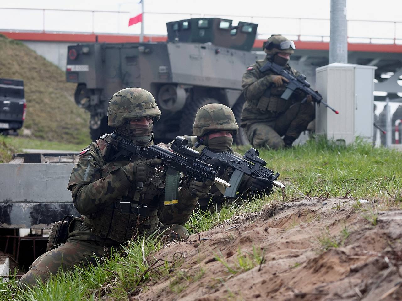 В КГБ Беларуси назвали, кто готовит боевиков для вооруженного вторжения в республику