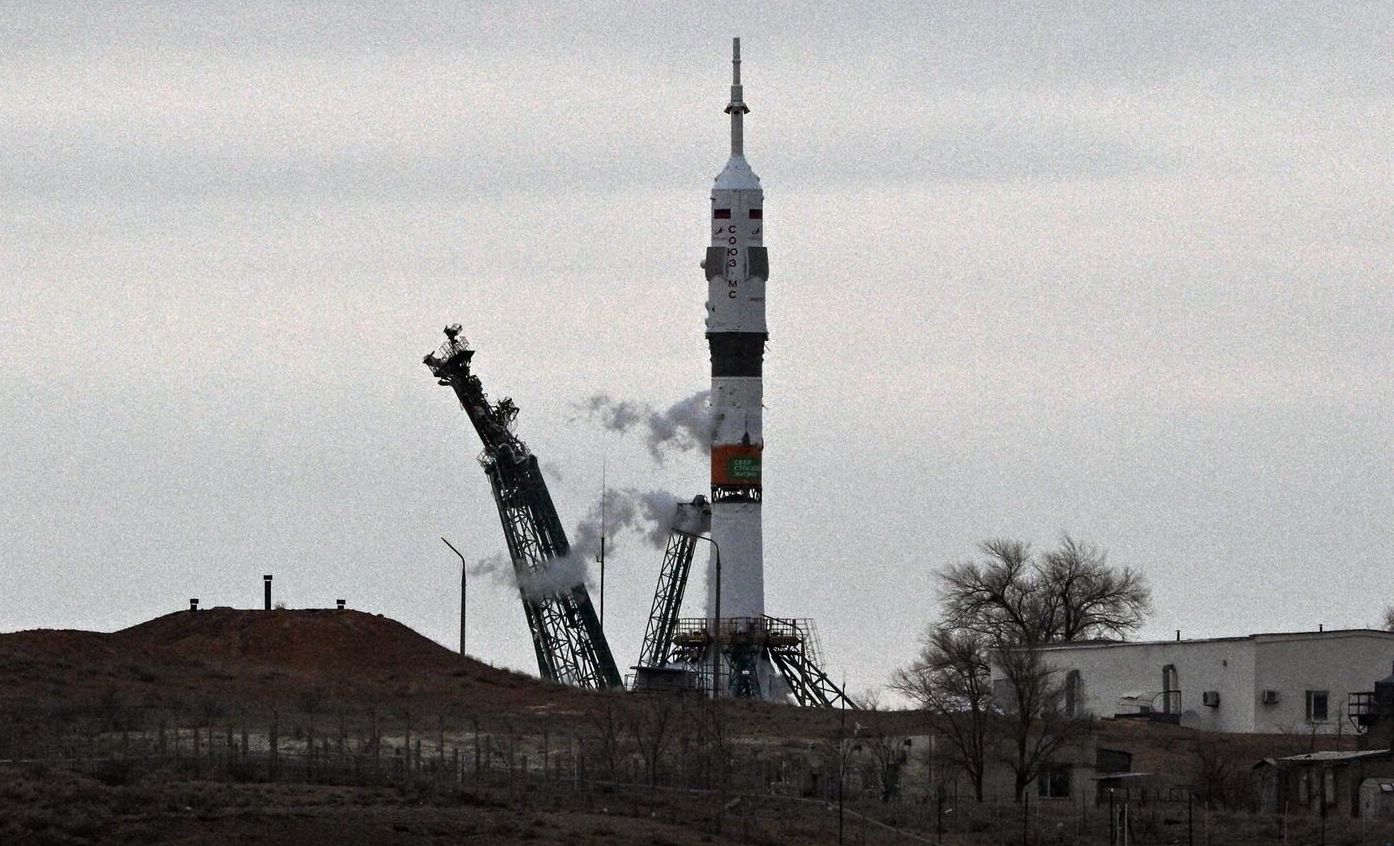 В Роскосмосе назвали причину переноса запуска «Союза» с белорусским космонавтом