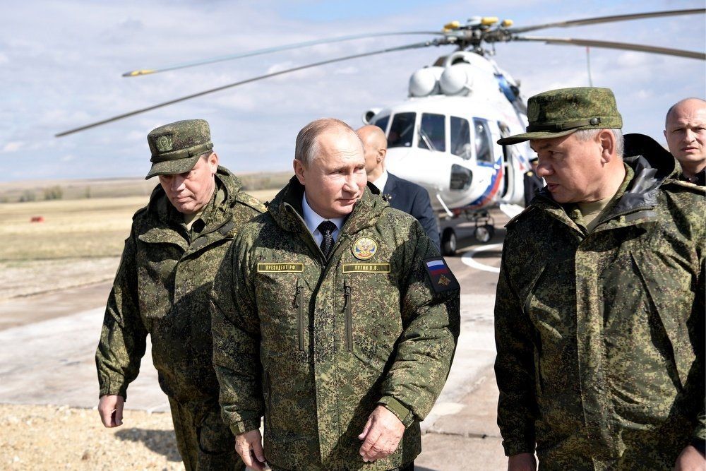 Путин: «Мы будем стремиться к демилитаризации и денацификации Украины»