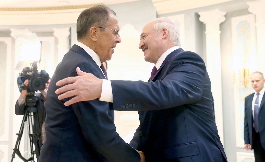 Лукашенко: отношения Беларуси и России нуждаются в усилении