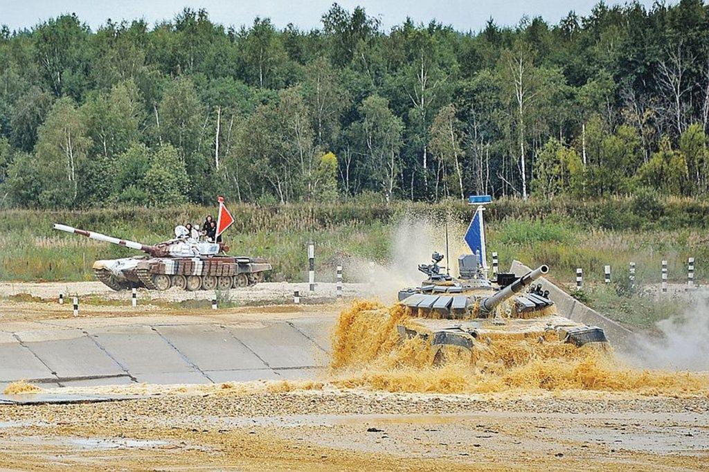 Беларусь, Казахстан и Россия – в лидерах танкового биатлона на «АрМИ-2017»