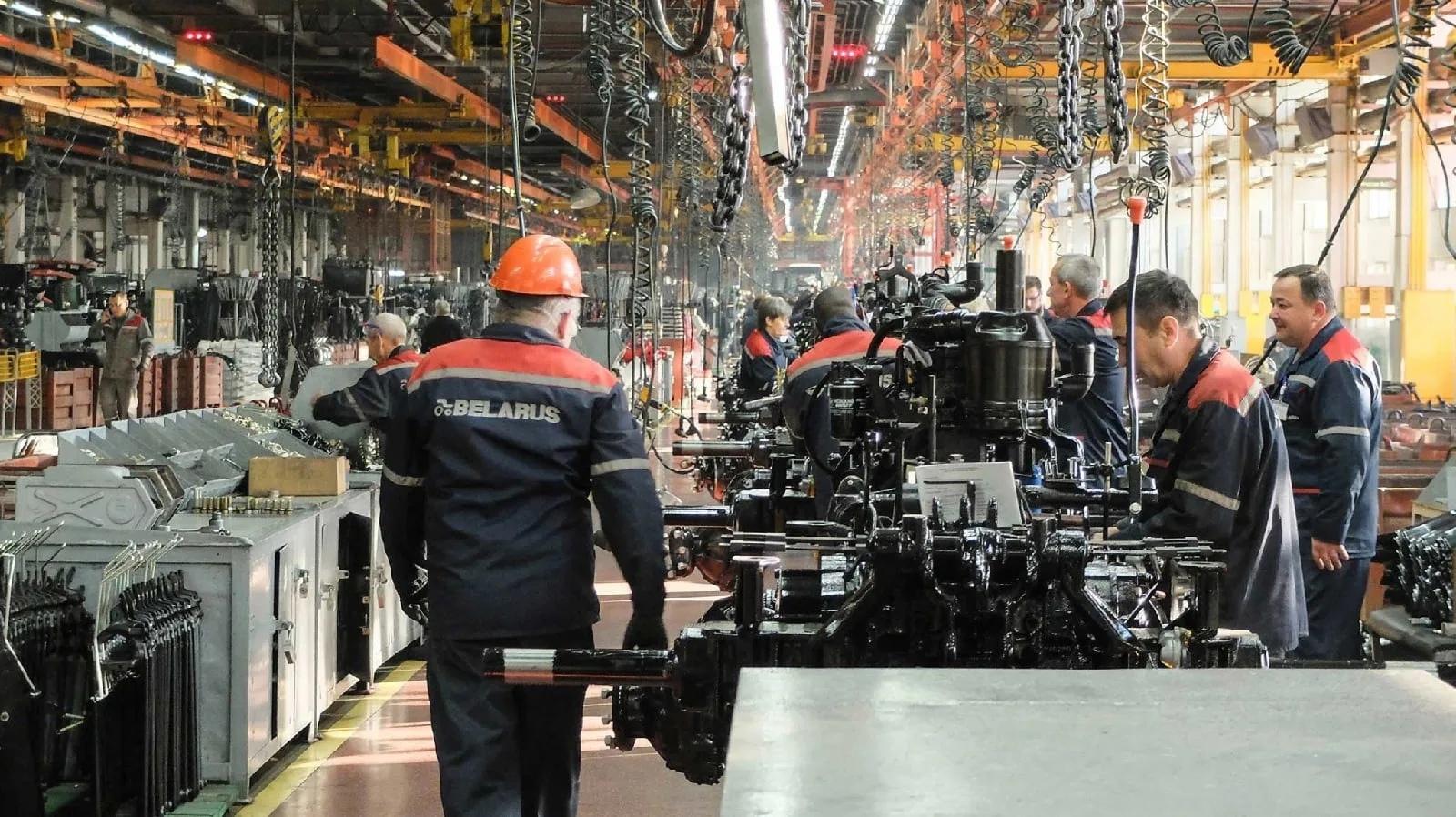В Амурской области откроют мультибрендовый центр продукции машиностроения Беларуси