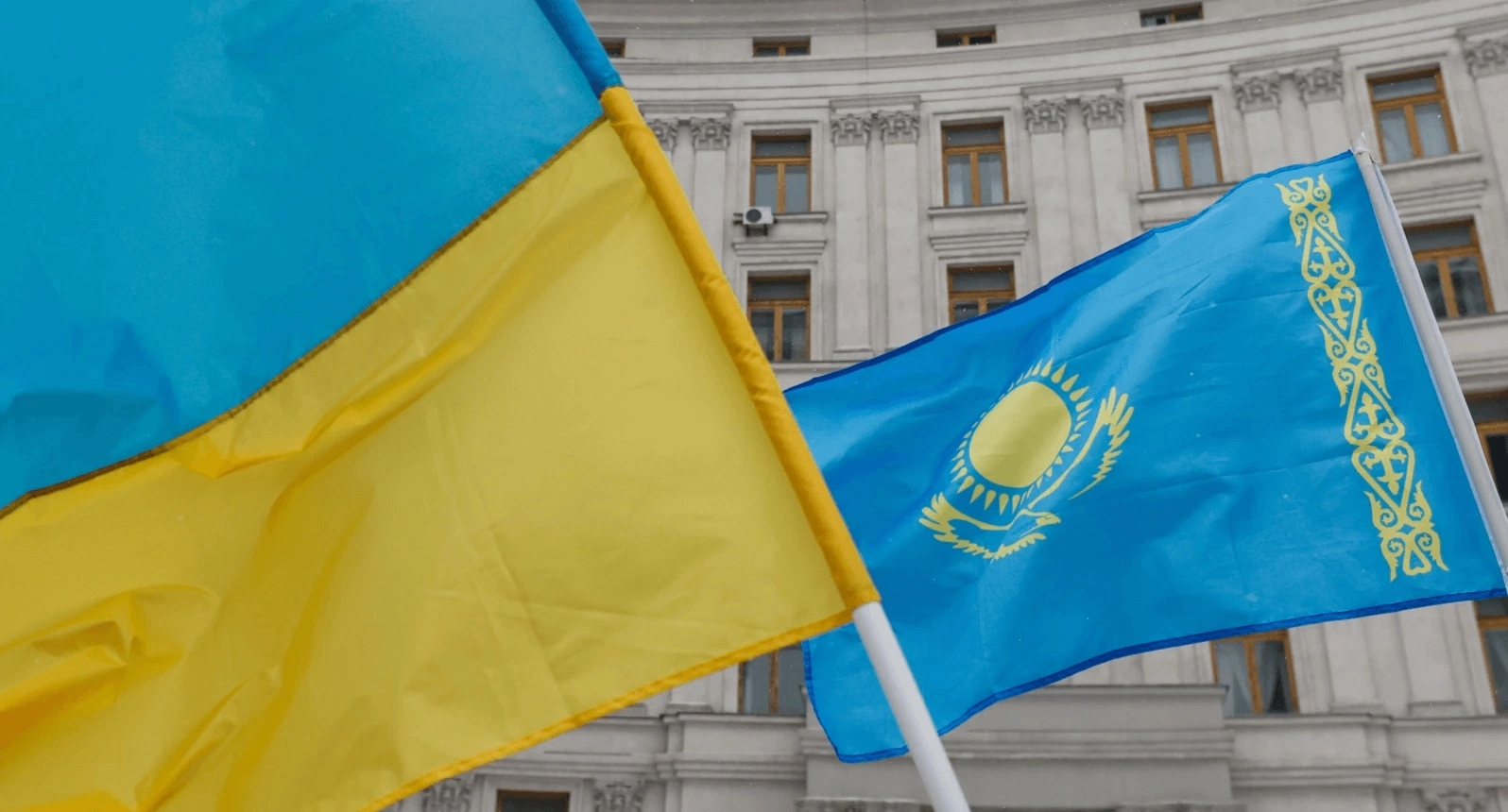 Украинский посол провоцирует обострение межнациональных конфликтов в Казахстане – эксперт