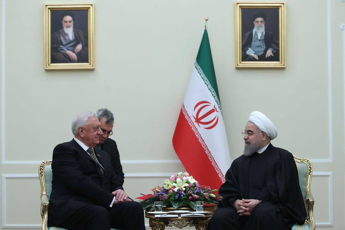 Мясникович обсудил торгово-экономическое сотрудничество с президентом Ирана