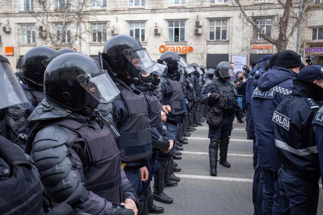 В полиции Молдовы пригрозили последствиями участникам протестов