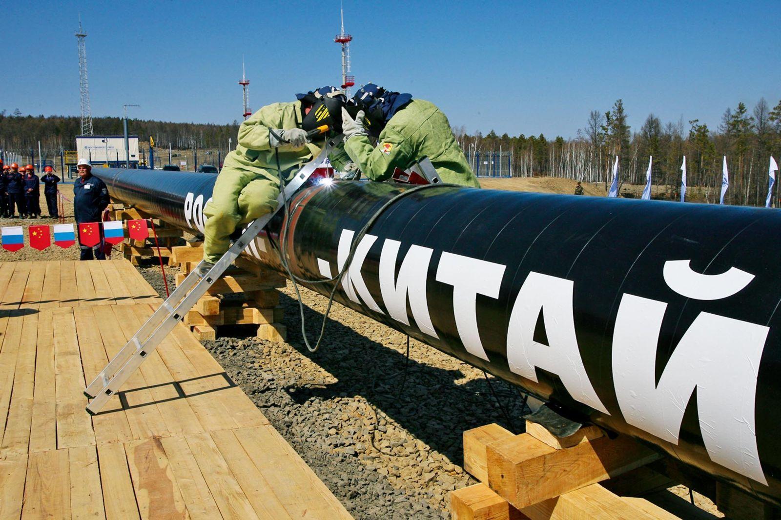«Эхо нефтяной войны»: энергетические отношения России и Китая изменятся