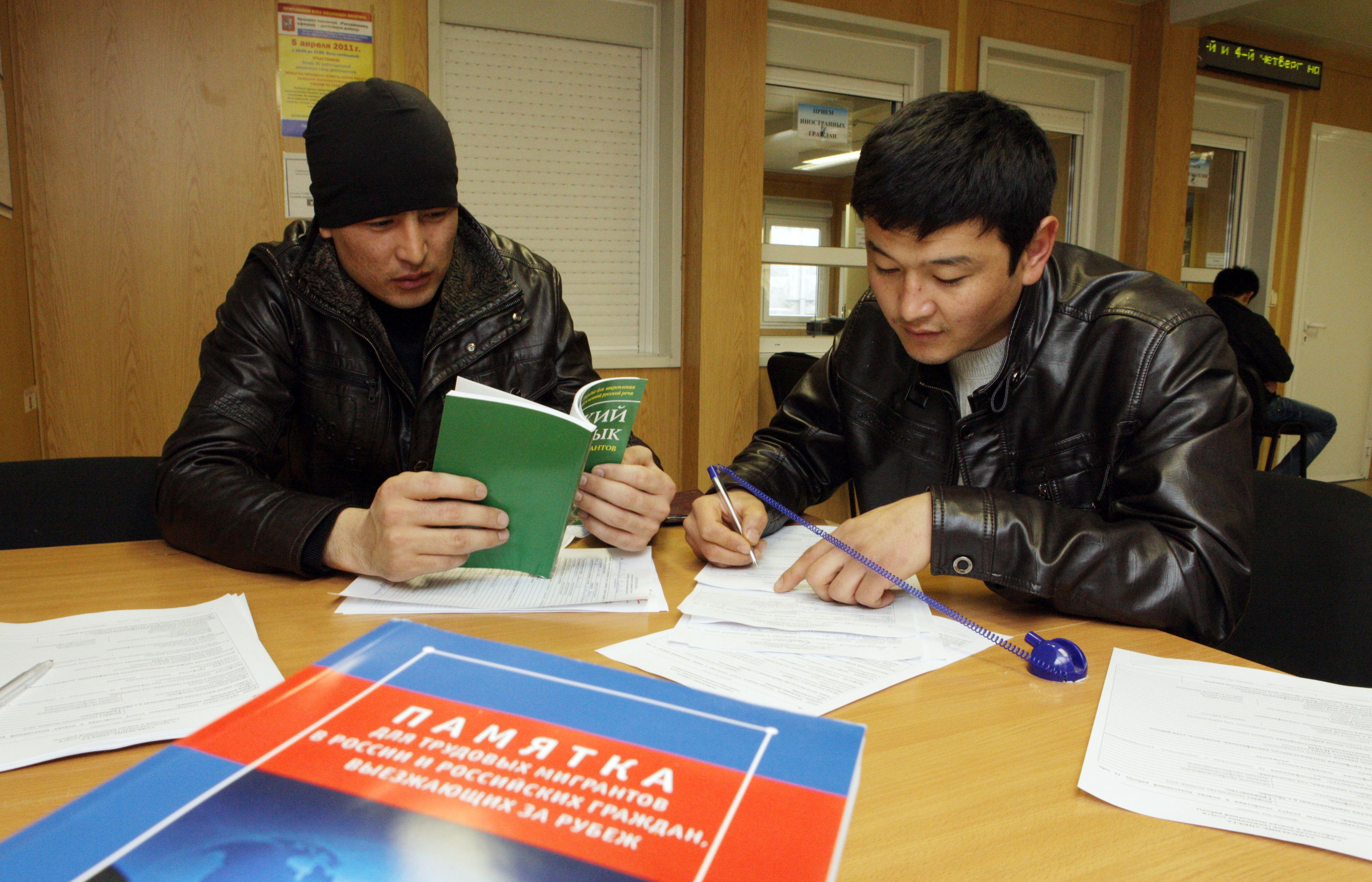 Россия упорядочит трудоустройство граждан Узбекистана