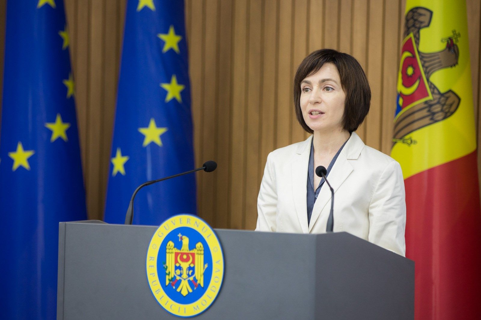 Избранный президент Молдовы заявила об активизации отношений с ЕС